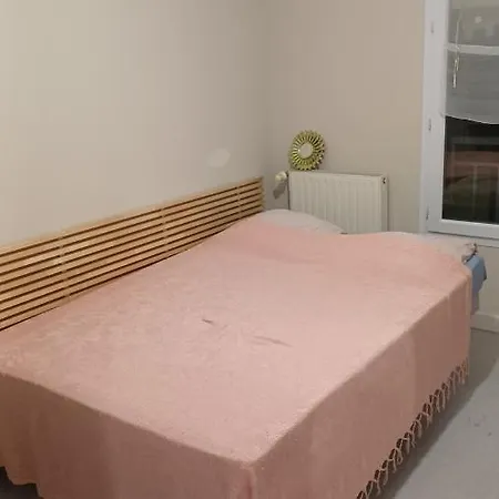 아파트 Apparemment Meuble Au Centre-ville